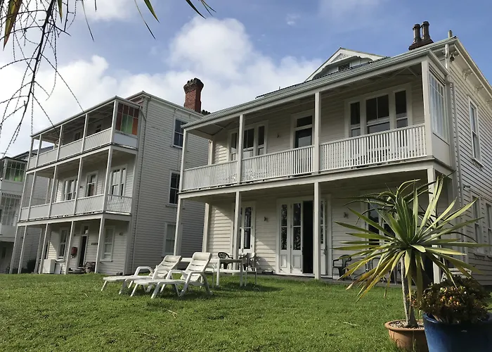 The Hostels Verandahs Parkside Lodge