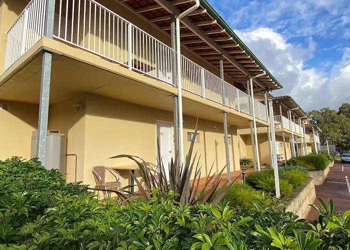Higgins Lane Motel
