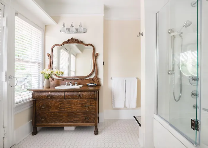 Chestnut Street Inn B&B
