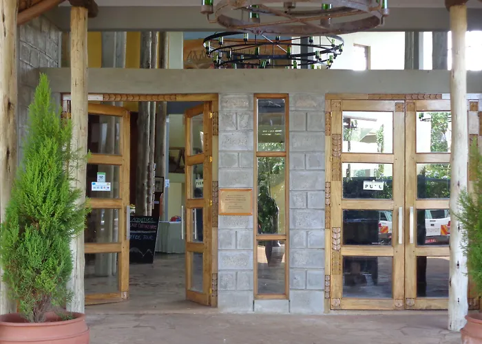 Weru Weru River Lodge