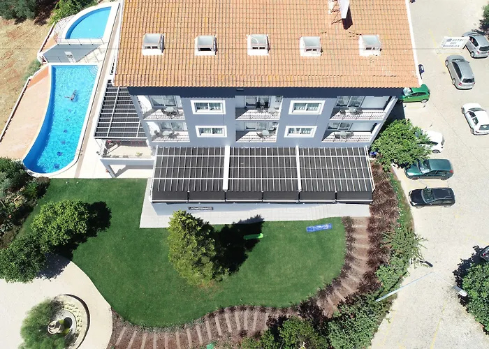 Hotel con piscina: Hotel Don Rodrigues