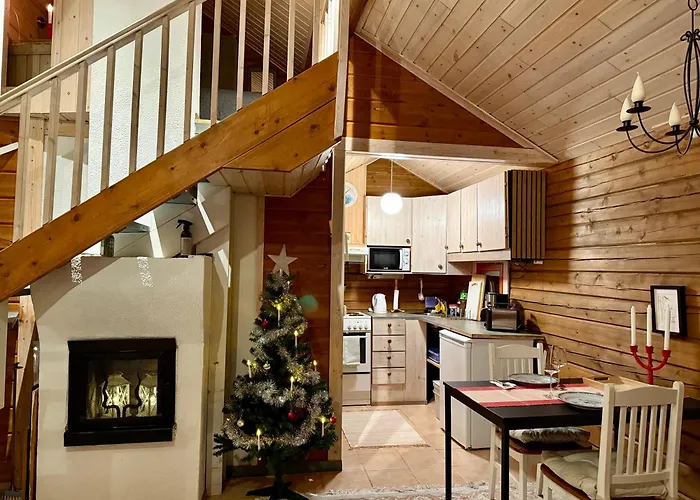 Aurora Lodge