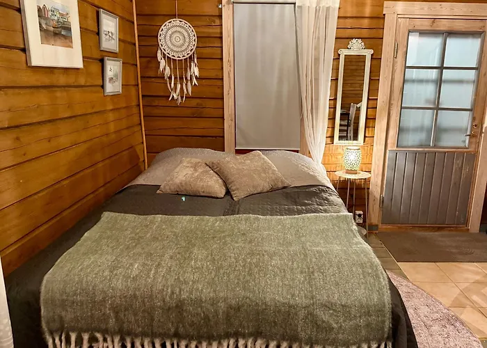 Aurora Lodge