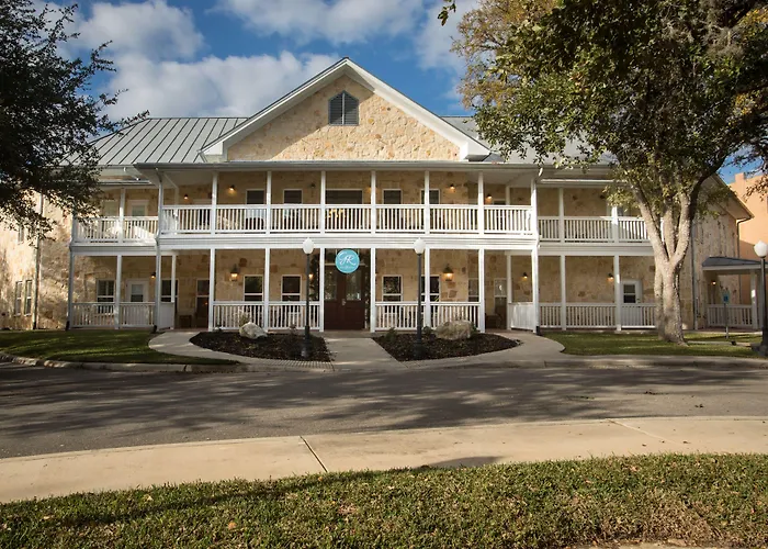 Luxury hotel only: Gruene River Hotel & Retreat