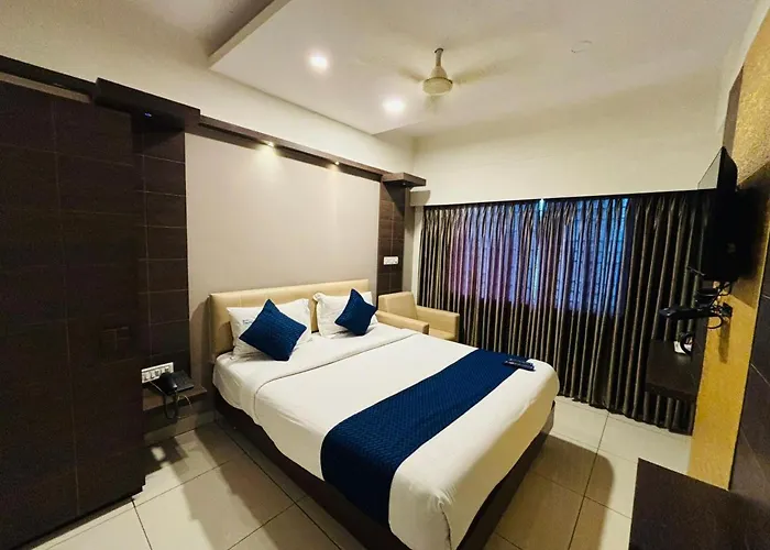Central hotel: Hotel Sandalwood Inn - Rooms And Spa