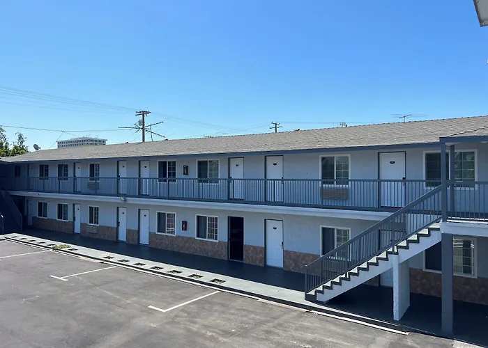 Sunshine Motel