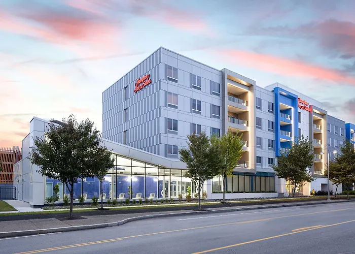 Hampton Inn & Suites Rochester Downtown