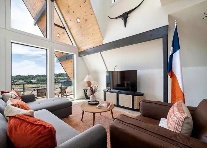 Chic Spacious A-Frame Ideal For A Relaxing Getaway In Texas