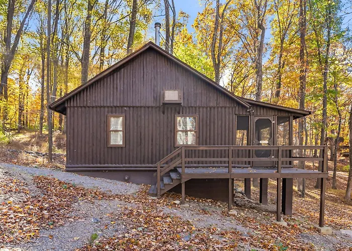 Cozy W Fire Pit Grill Deck Screened Porch Wifi
