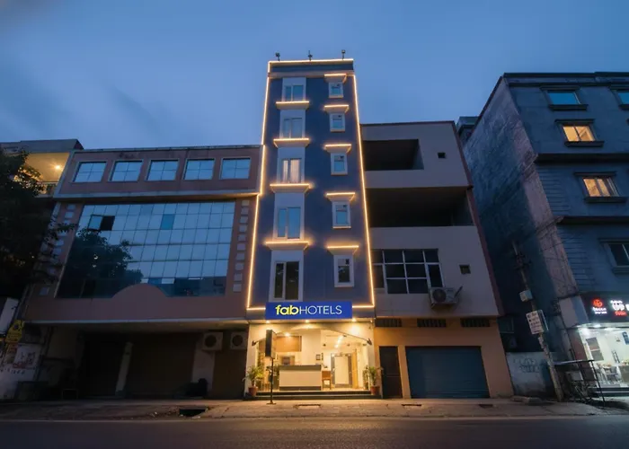 Hotel: Fabhotel Spring - Nr Golden Temple