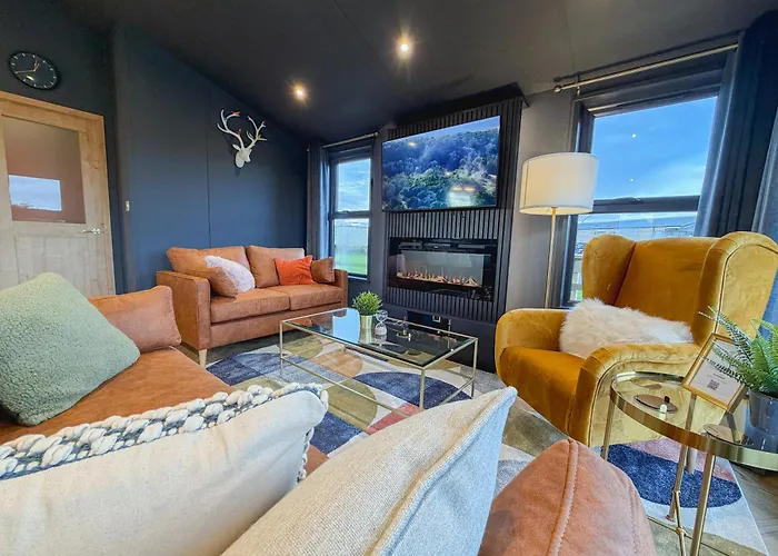 Blackthorn Timber Lodge