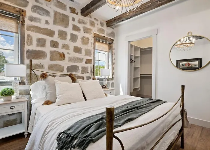 Springer Farmhouse - Charming Loft Near Park City & Sundance Ski Resorts