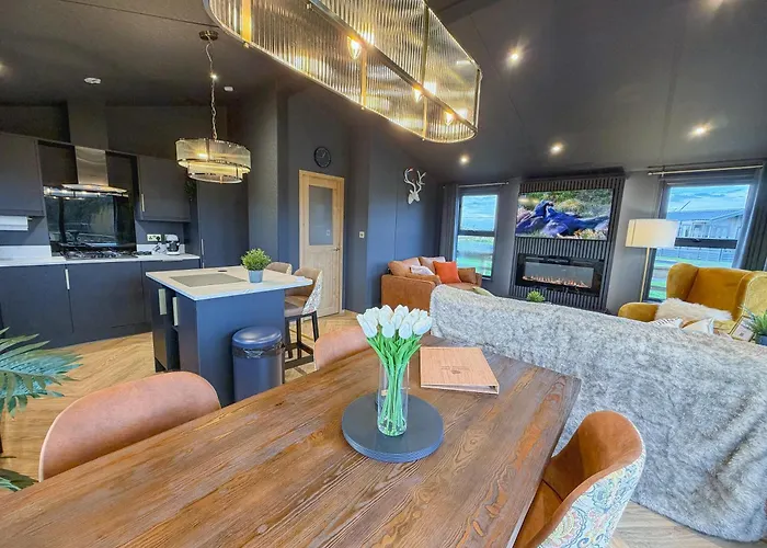 Blackthorn Timber Lodge