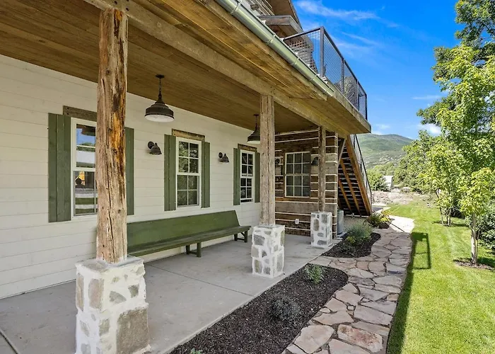 Historic Midway Farmhouse