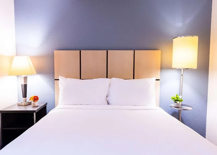 Sonesta Simply Suites Arlington