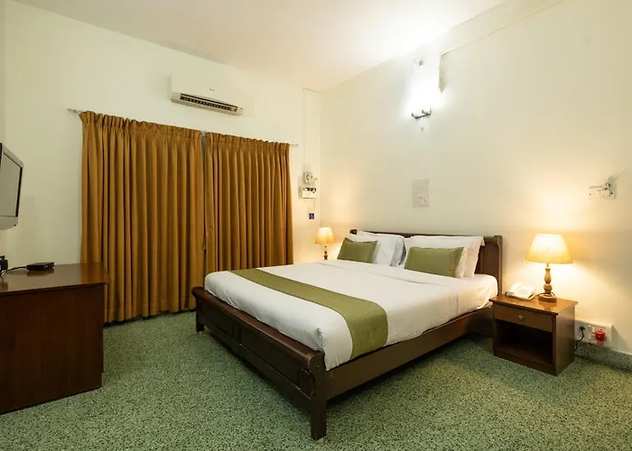 Hanu Reddy Residences Wallace Garden