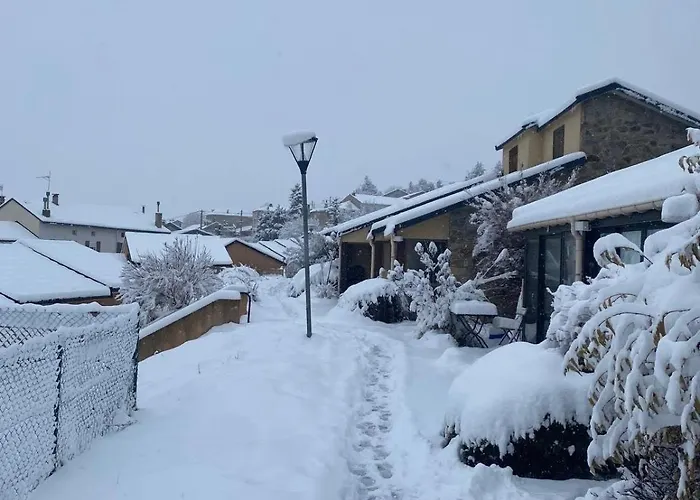 LES FONTANILLES odeillo chalet 60 WIFI&PARKING gratuit exposé plein sud&plein pied , draps&serviettes de toilettes non inclus, sabanas y toallas no incluidos
