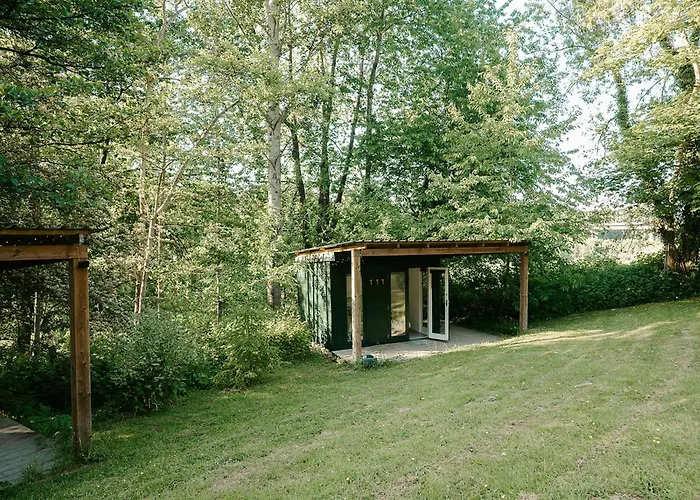 Hotel near College: Stay Wild Retreats 'Glamping Pods And Tents'