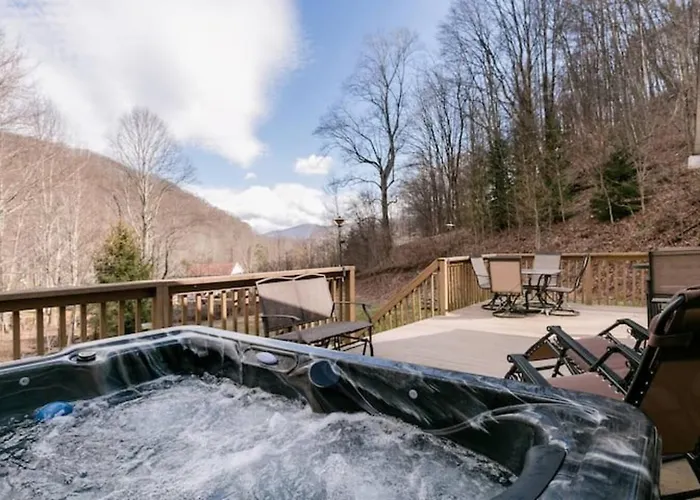 Romantic Chalet W/ Hot Tub Close To Roan Mountain