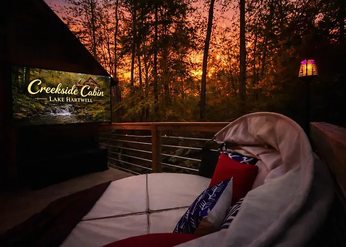 Romantic Cabin, Hot Tub, Lake Access, Outdoorliving!