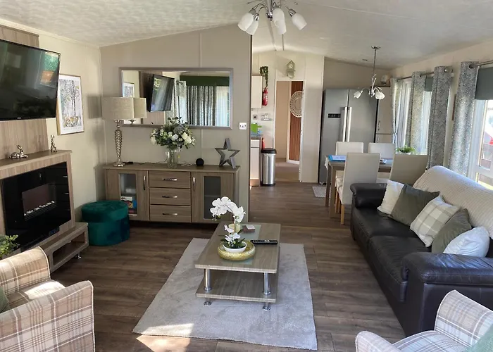 Longstone Lodge