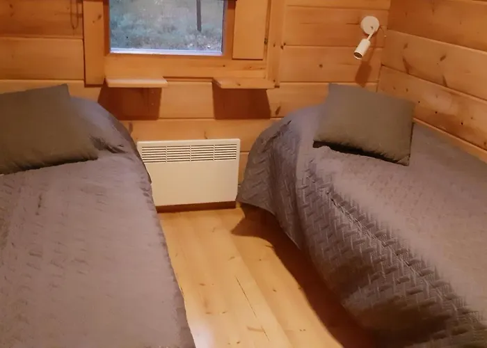 Pusikko - Cozy Lake Villa - Ice Swimming - Sauna - Fireplace - Barbeque Shed