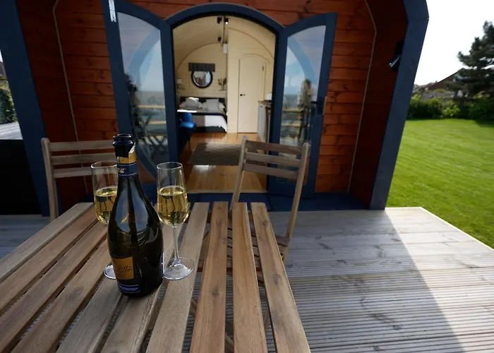 Spring Tide Cliff Top Glamping Pod With Direct Sea Views