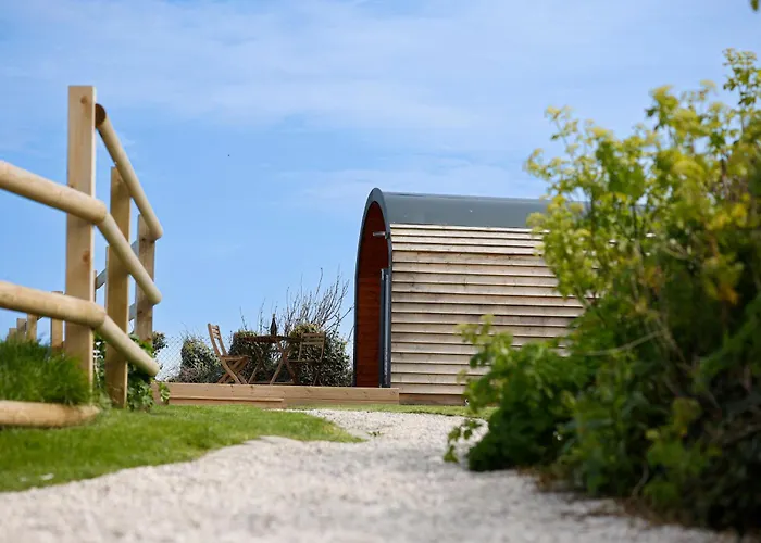 Spring Tide Cliff Top Glamping Pod With Direct Sea Views