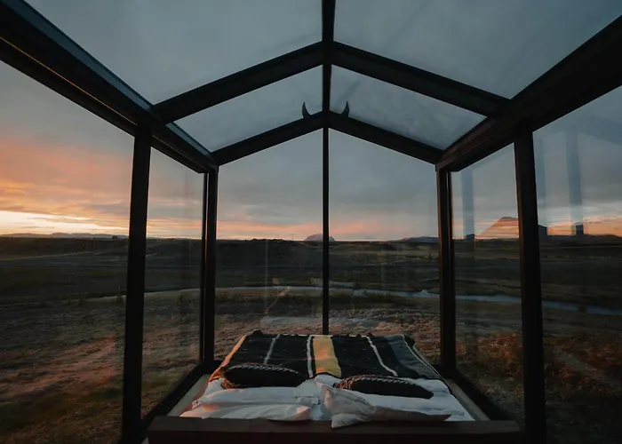 Panorama Glass Lodge South