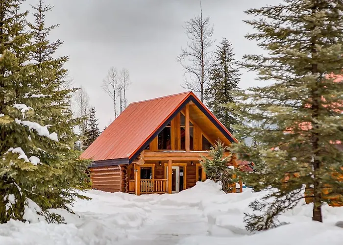 Charming Rustic Cabin Perfect For Groups