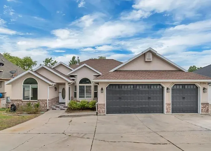 Canyon Crest Grand Chalet With Snowbird Access