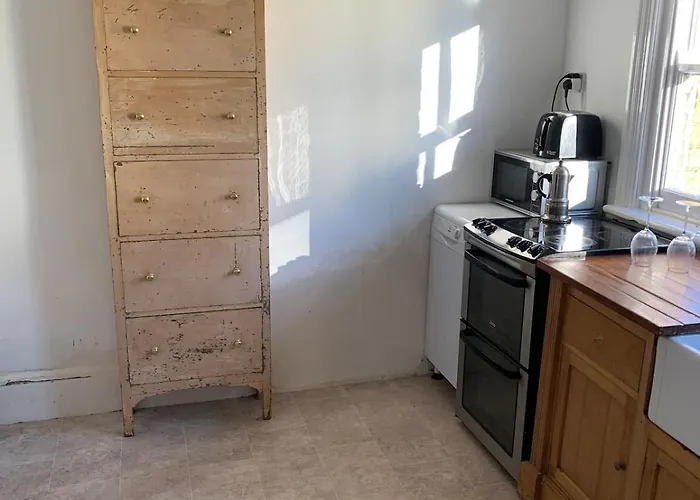 Spacious Family And Pet Friendly Home With Sea Views
