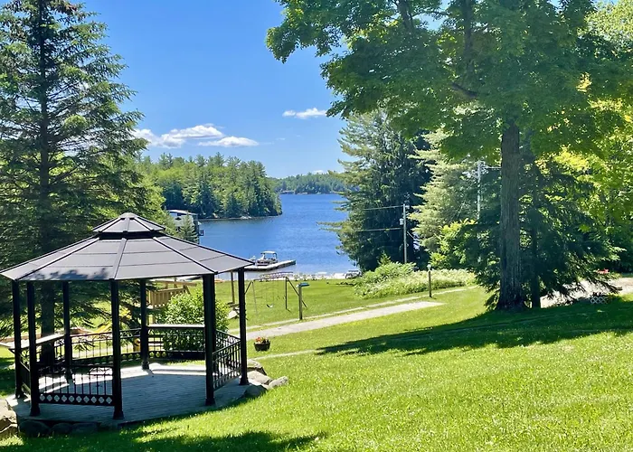 Stunning Lakeview Muskoka Pier 100 Resort