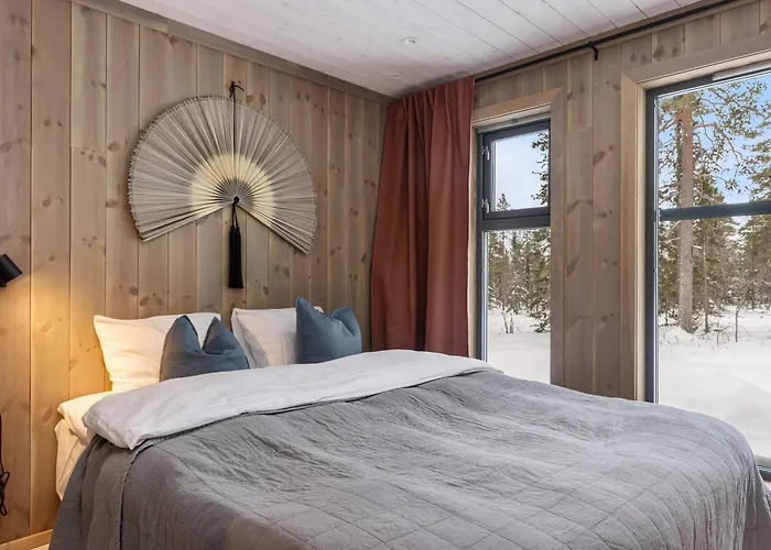 Modern 5-Br Chalet, Sauna, Views Trysil