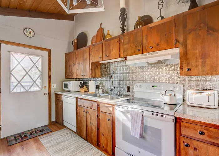 Cozy Cabin In Heart Of Conway