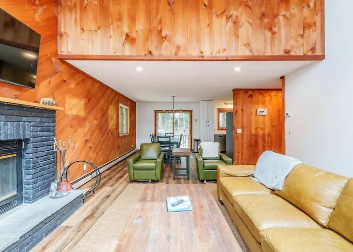 Cozy Villager Chalet W Mountain Views And Firepit