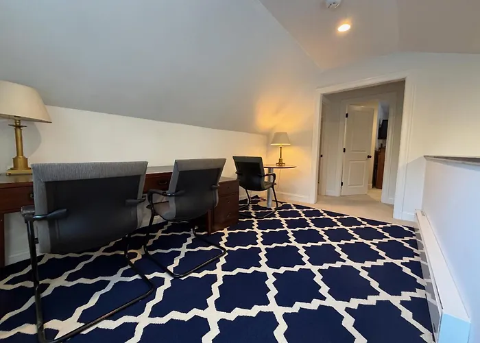 Summit House On George | Renovated | 5 Mins To K-1 | Lift & Rental Deals