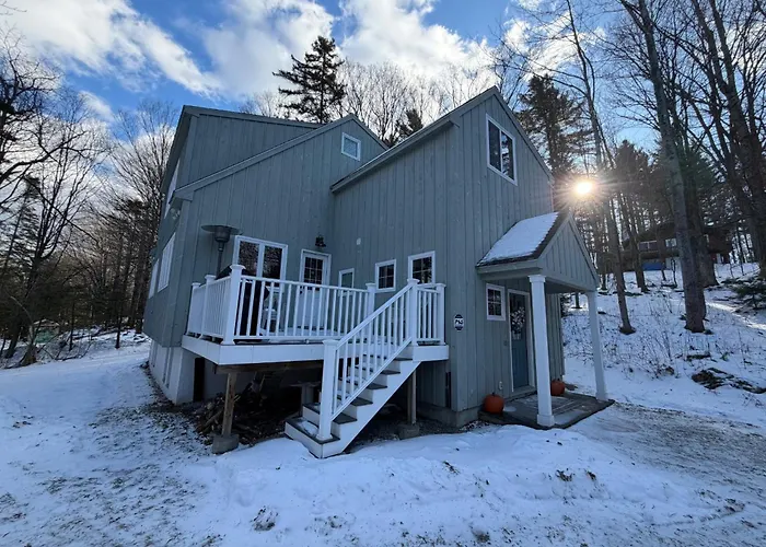 Summit House On George | Renovated | 5 Mins To K-1 | Lift & Rental Deals