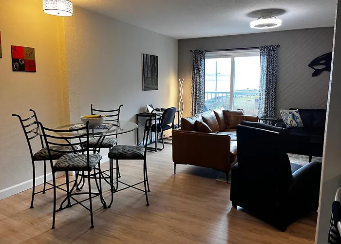 Jaspers Seaside Resort Complex,