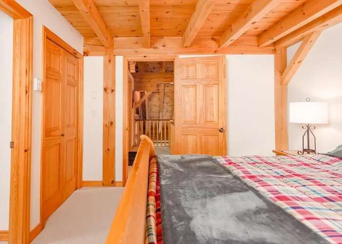 Alpine Timbers 2 Luxury Chalet With Hot Tub