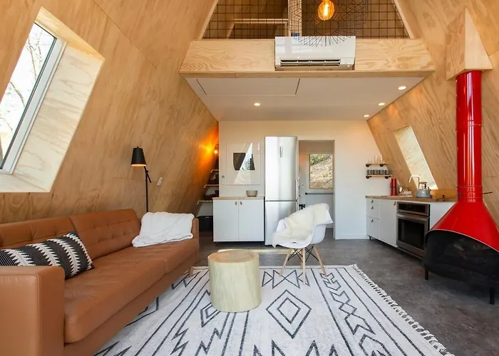 Romantic New A-Frame Cabin, Views, Hot Tub!