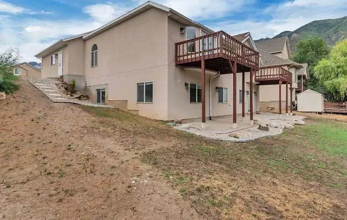 Canyon Crest Grand Chalet With Snowbird Access
