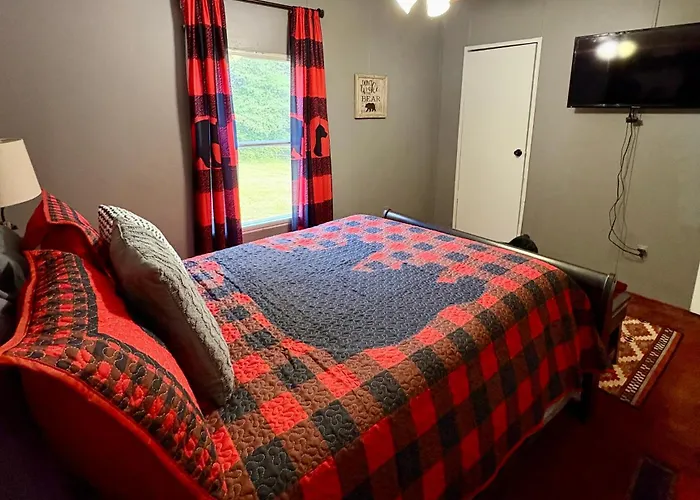 Black Bear Hideaway