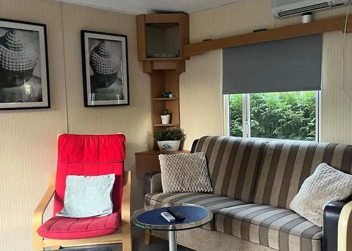 Chalet Inn de natuur van Drenthe, Inclusief Airco en Fietsen!