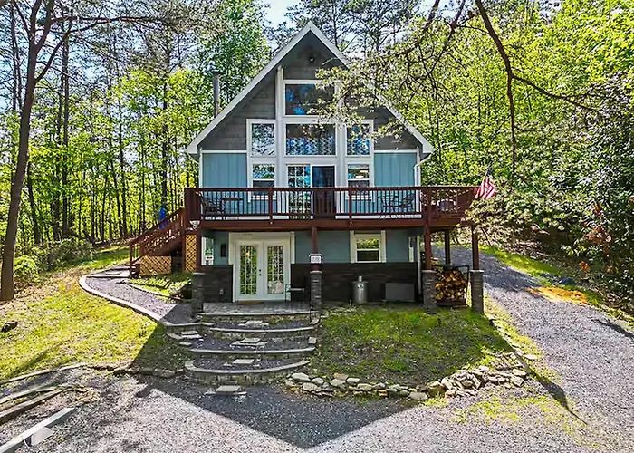 Bryce Chalet - Hot Tub, Game Room, Fire Pit, Pets