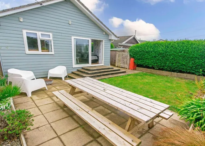 Swallows Beach Chalet Sleeps 6 Walk To The Beach