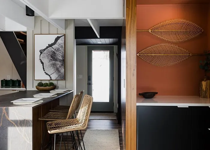 Modern Cabin Next To Salt Fork State Park