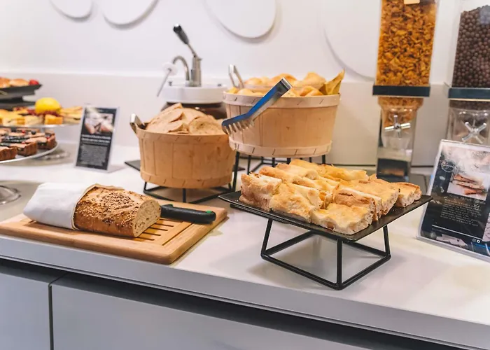 Hotel with pool: Mercure Roma Centro Colosseo