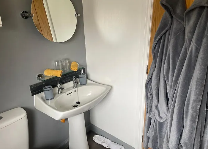 Cheap hotels Camaraderie Guest House