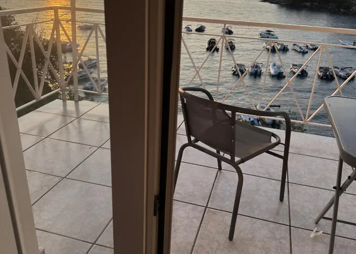 Aronis Spyros Panoramic Seaview Rooms